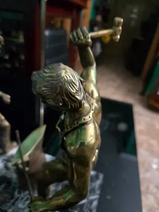 Figura Bronce Herreros Escultor Victor Rousseau