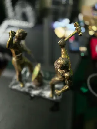 Figura Bronce Herreros Escultor Victor Rousseau