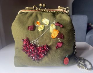 Bolsa artesanal (100% feito à mão)