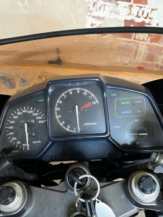 Honda VFR 750 F 1988 Negra