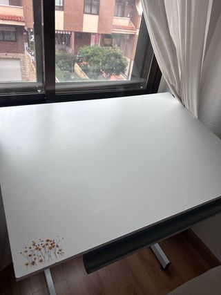 Mesa de arquitecto inclinable