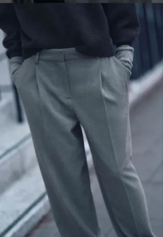 Pantalón Zara pinzas, gris, talla XS