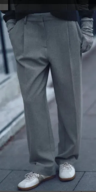 Pantalón Zara pinzas, gris, talla XS