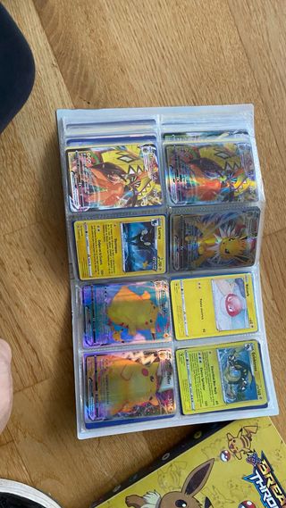 Pack albúm cromos Pokemon y Adrenalyn ‘URGE VENTA’