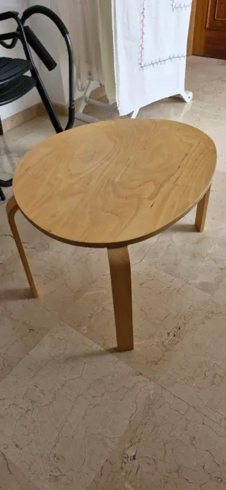 Mesa de centro pino medidas 73 x63 y de alto 46,