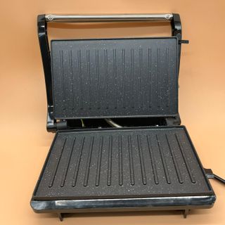 - Cecotec Parrilla Eléctrica Rock'nGrill 750 Ful