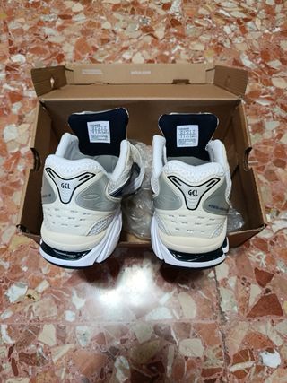 Asics Gel-Kayano 14 Blancas y Plateadas