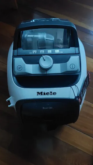 Aspirador Miele Blanco y Negro