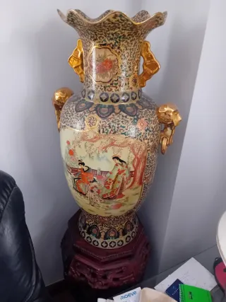 Jarrón Oriental Antiguo Decorado