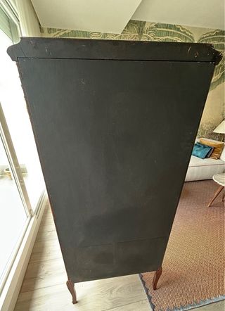 Vitrina Luis XV madera y cristal