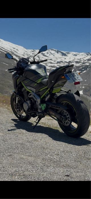 Kawasaki Z900 Negra/Verde 2019