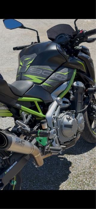 Kawasaki Z900 Negra/Verde 2019