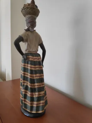 Estatua grande de cerámica de Lladró/Nao.