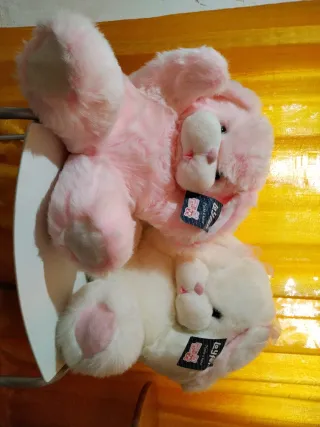 2 Peluches Perritos Nuevos más otro de regalo, sor