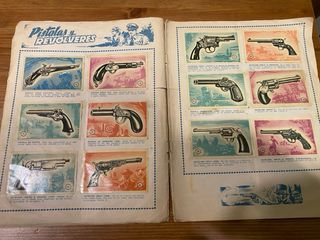 Álbum antiguo cromos Armas Antiguas