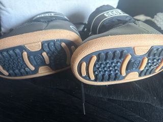 Botas de Nieve Negras.