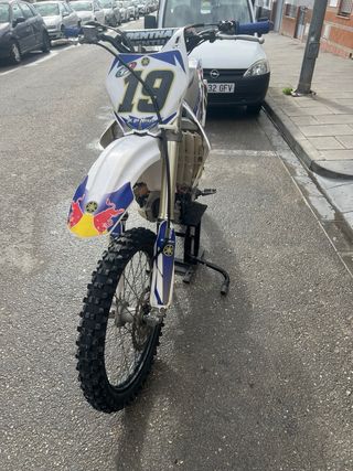 Se vende o se cambia Yamaha 450 YZF Motocross