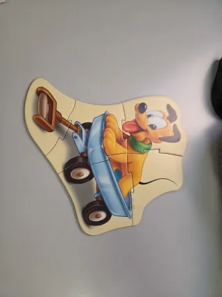 Puzzle Minnie Mouse y varios. Incompleto