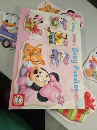 Puzzle Minnie Mouse y varios. Incompleto