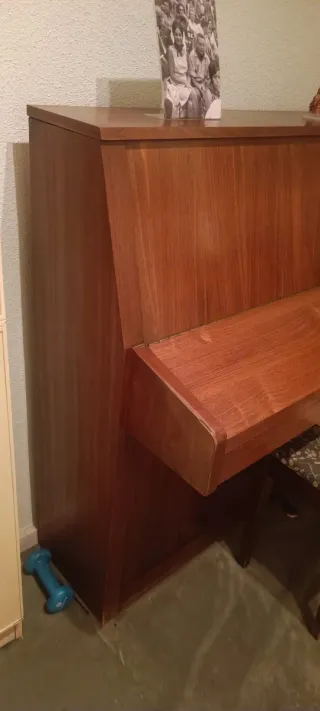 Piano de pared Baldwin