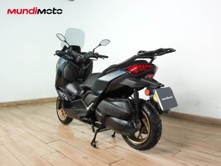YAMAHA X-MAX 300 TECH MAX