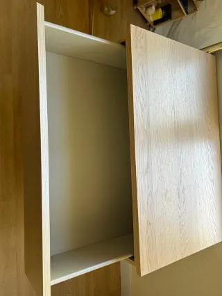 Cómoda IKEA de 3 cajones "MALM" chapa roble tinte