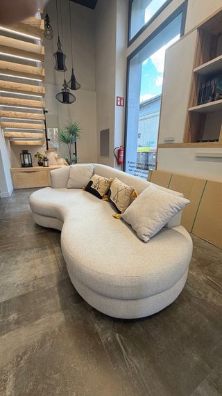 Sofá moderno tela beige y gris