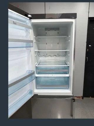 Oferta Nevera y lavadora plateada