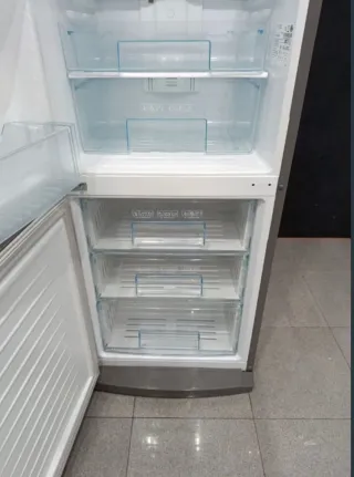 Oferta Nevera y lavadora plateada