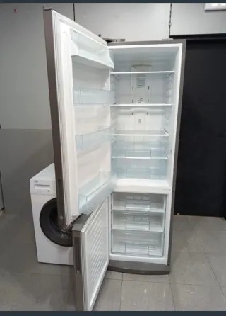 Oferta Nevera y lavadora plateada