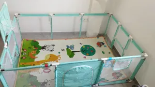 Parque infantil turquesa + alfombra+ anillas