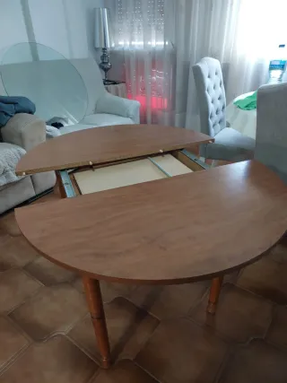 Tavolo rotondo in legno antico