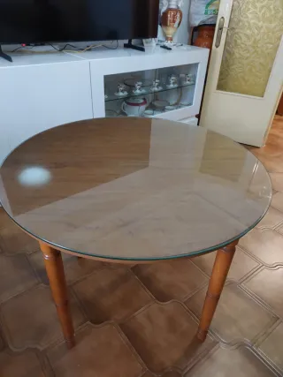 Tavolo rotondo in legno antico