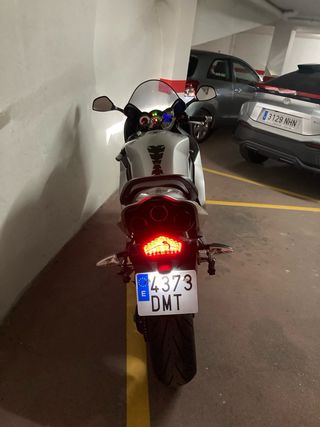 Triumph Sprint ST 1050 Plata