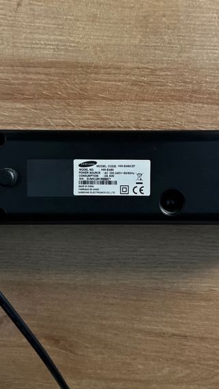 Barra de Sonido Samsung con Subwoofer y Mando