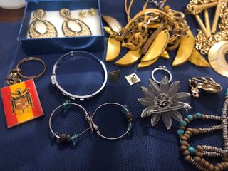 Lote de bisutería variada