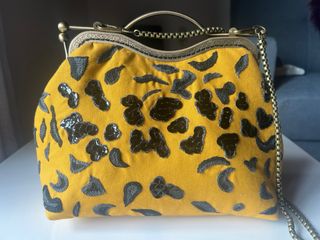 Bolsa artesanal (100% feito à mão)