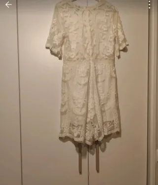 Mono corto encaje blanco