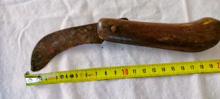 Falcetto antico in legno