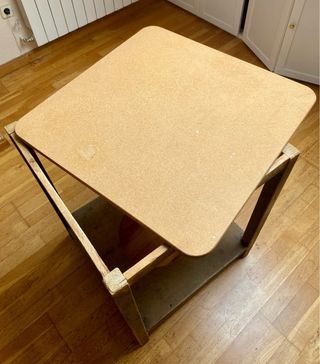 Mesa camilla con tablero cuadrado