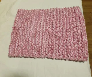 Cuello de lana artesano rosa y blanco