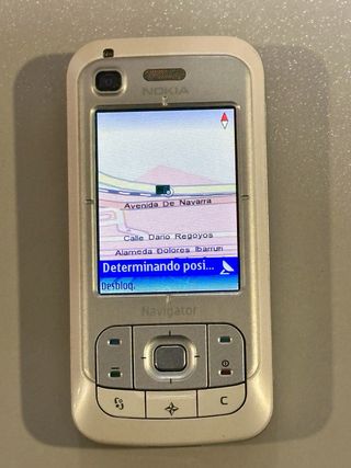 Móvil Nokia 6110 Navigator Plata