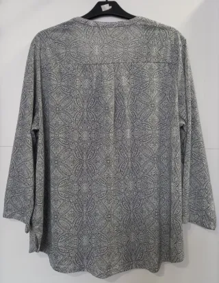 Blusa H&M Estampada Gris y Blanca