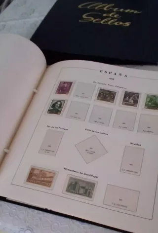 2 Álbumes de Sellos de España