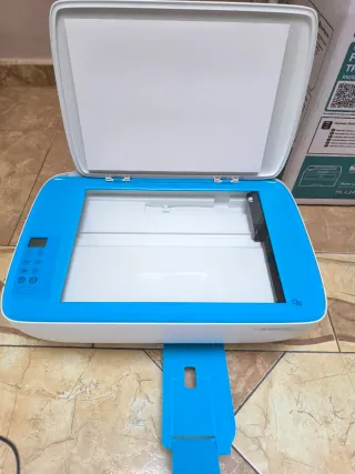 Impresora HP Azul y Blanca