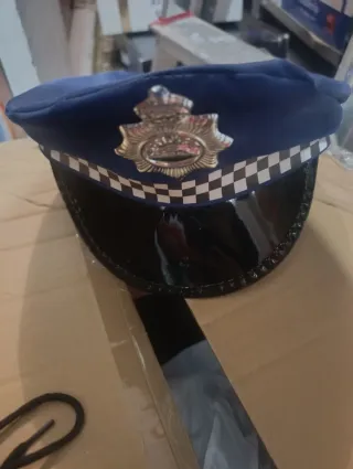 Gorra de policía y accesorios