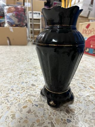 Jarrón porcelana japonés negro y oro