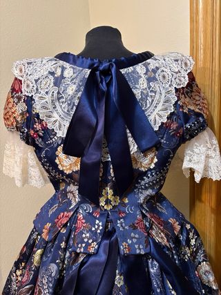 Traje completo de fallera con zapatos