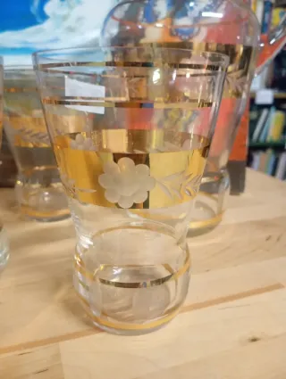 Servizio bicchieri oro e trasparenti