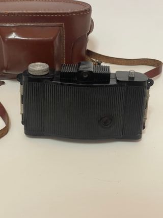 Cámara Uni-Fex Vintage con Funda